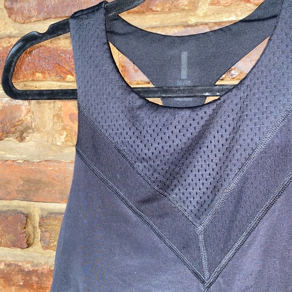 Lucy Black Sleeveless Racerback Mesh Sports Bra Tank Top Women's Size Medium - Picture 2 of 5